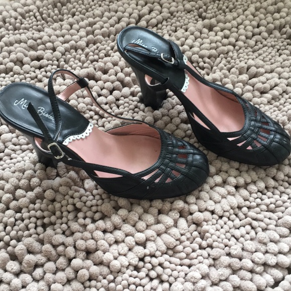 Black heels EUC... - Picture 2 of 6